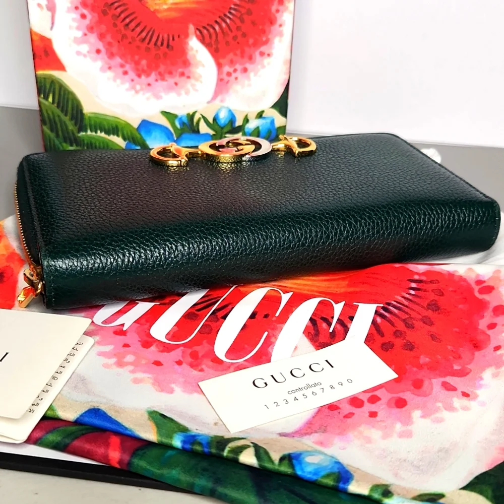 Gucci Zumi Green Two Tone GG Horsebit Zip Wallet - Picture 11 of 13